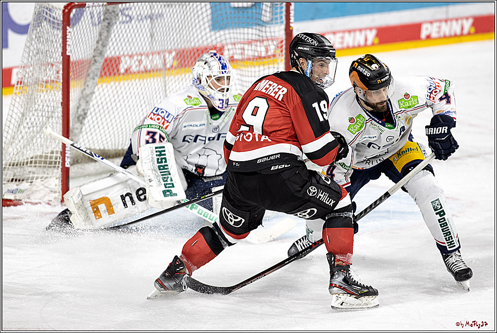 PENNY DEL Viertelfinale 2. Spiel;  Koelner Haie - Eisbaeren Berlin; Koeln, 12.04.2022